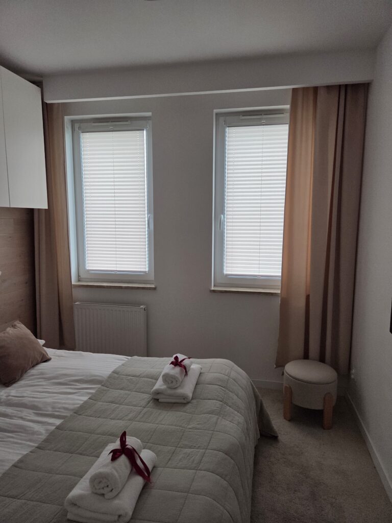 Plisy w apartamencie w Pucku - MM Osłony Okienne